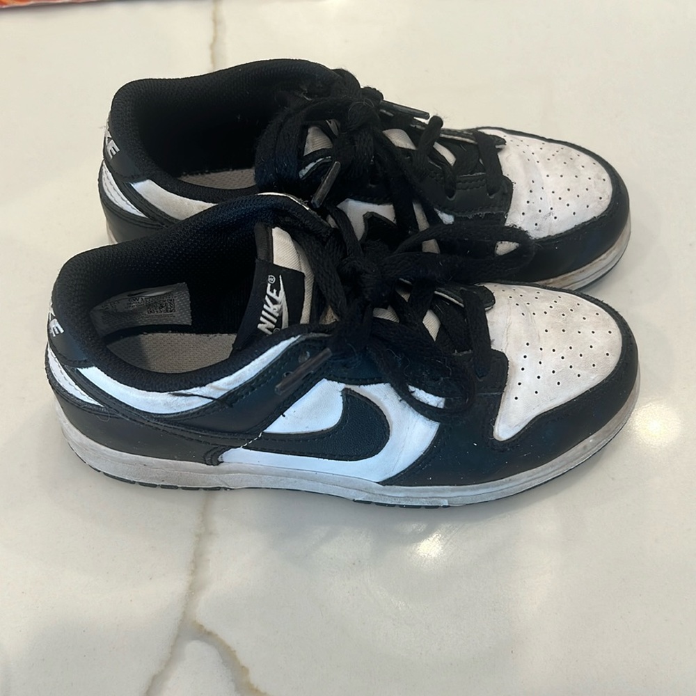 Kids Nike Panda Dunks Black and White As Is